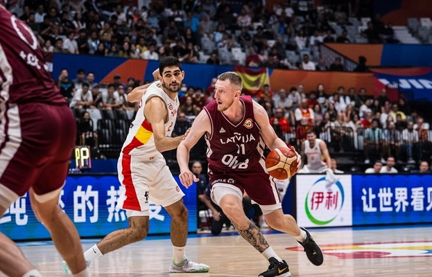 Latvija nestabdo: nugalėjo ir pasaulio čempionus